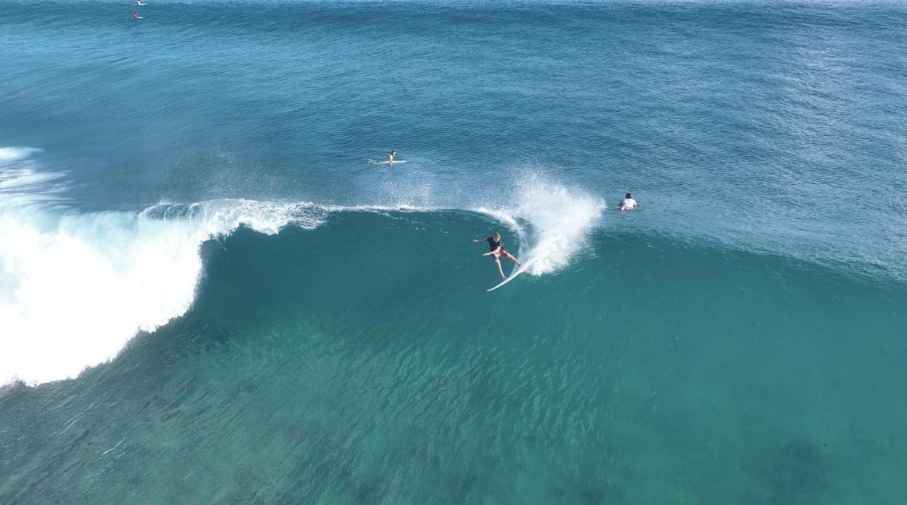 Surf Yoga Camp Hotel Thulusdhoo ภายนอก รูปภาพ